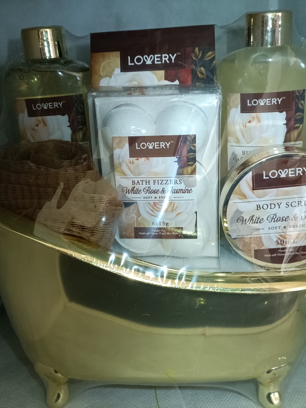 WHITE ROSE & JASMINE BATH GIFT SET WITH GOLD TUB BATH